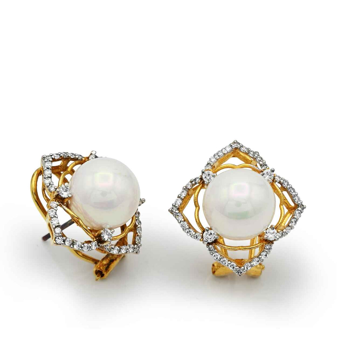 Beautiful Earrings With Zircons and Pearls in 925 Silver With Gold Plated