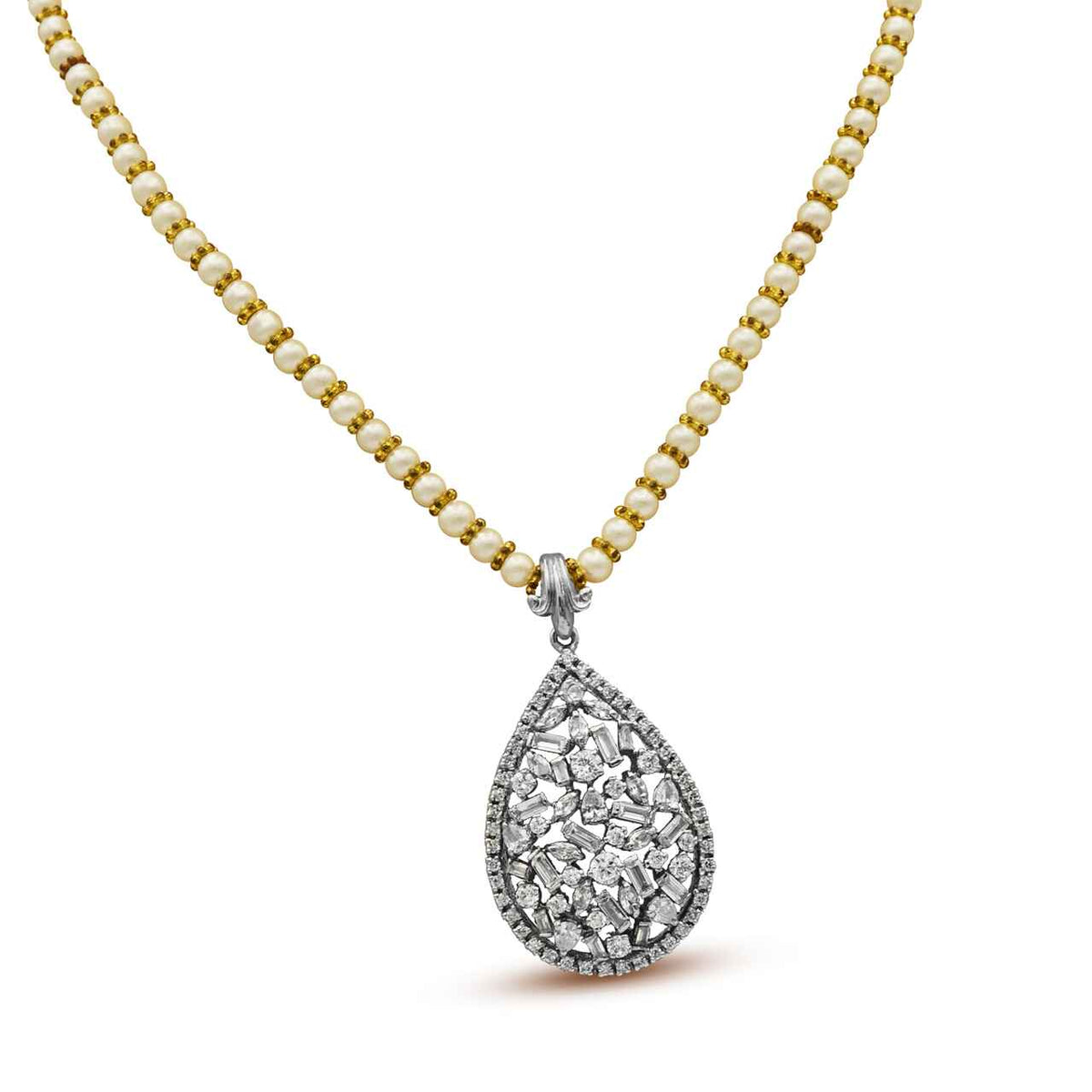 Luxurious Pendant and zricons in 925 Sterling Silver with Rhodium Plating