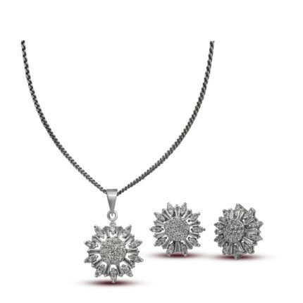 Luxurious pendant set with zircons in 925 Silver with Rhodium plating