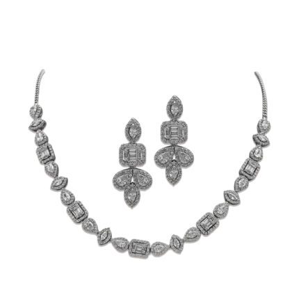 Dazzling diamond style set with zircons in 925 Silver with Rhodium plating