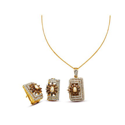 Dazzling Pendant set with zircons in 925 Silver with Gold plating