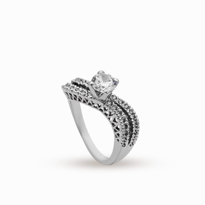 Luxurious Ring with zircons in 925 Silver with Rhodium plating